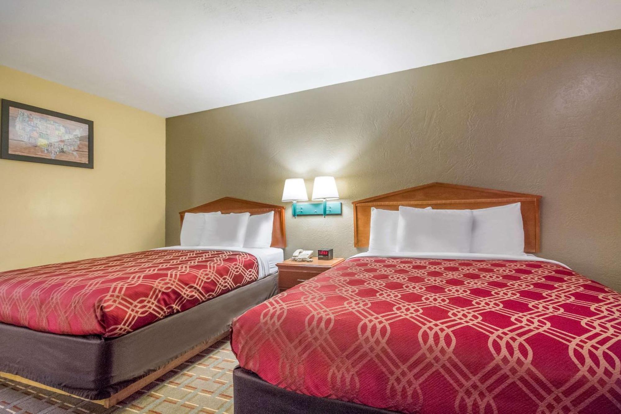 Econo Lodge Lansing - Leavenworth Exterior foto